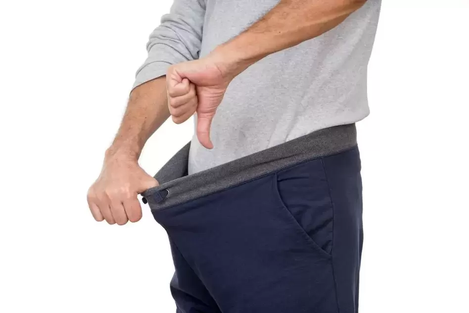 الرجل غير راض عن حجم قضيبه وكيفية تكبيره